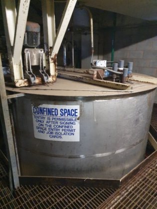 ステンレス鋼ミキシングタンク（ポリマー）