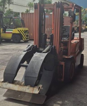 住友耶鲁四轮平衡式叉车