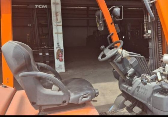 住友耶鲁四轮平衡式叉车