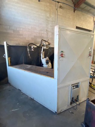 モトマン ロボット溶接セル