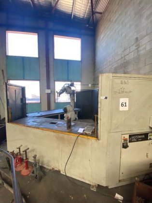 モトマン ロボット溶接セル