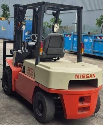 日産 4輪カウンターバランスフォークリフト