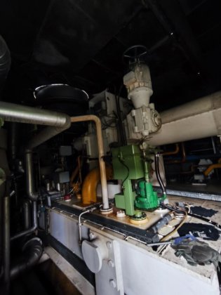 蒸気タービン発電機 2