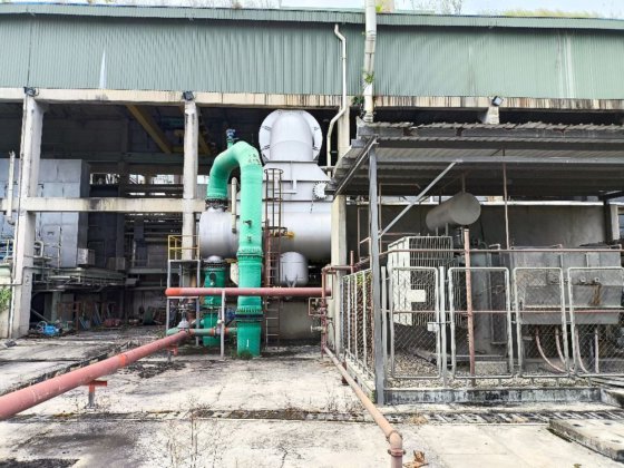 蒸気タービン発電機 2