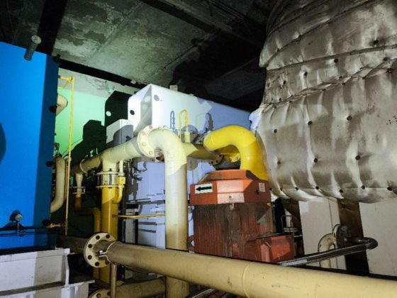 蒸気タービン発電機 2