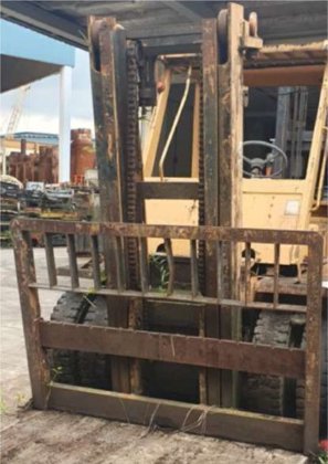 トヨタ 4輪カウンター式フォークリフト