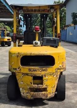 住友耶鲁四轮平衡式叉车