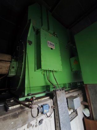 蒸汽涡轮发电机 1