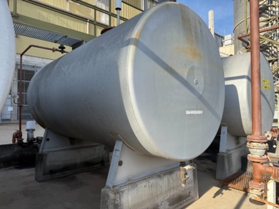 水平鋼製貯蔵タンク