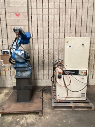 モトーマン UP20 工業用ロボット