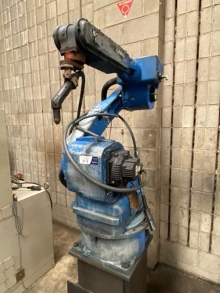 モトーマン UP20 工業用ロボット