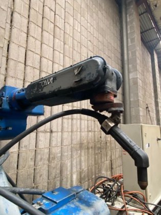 モトーマン UP20 工業用ロボット