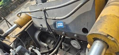 小松 4 轮平衡重叉车