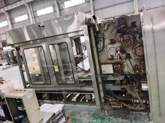 2000 QPC-11屋型灌装机