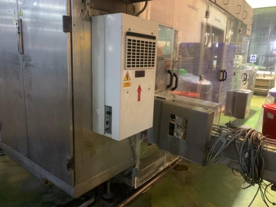 2000 康美CFA712灌装机