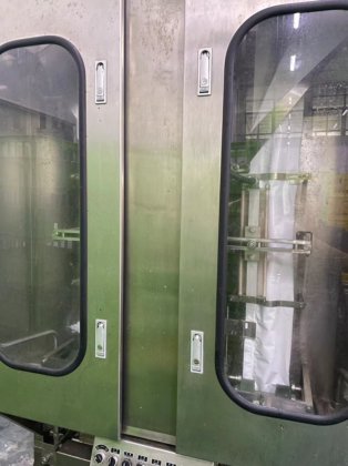 2020 自立袋灌装机