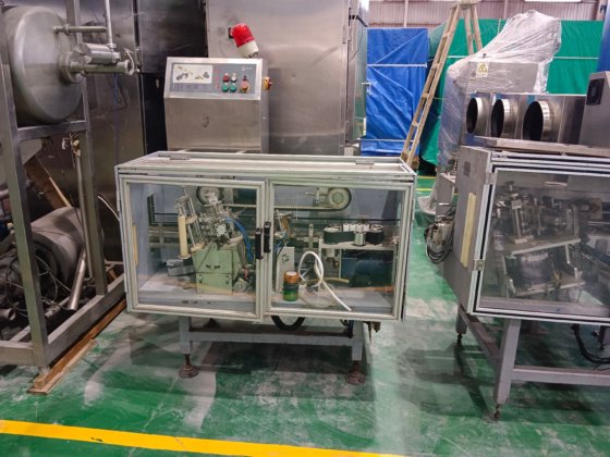 2013 纷美SA125-200S贴管机