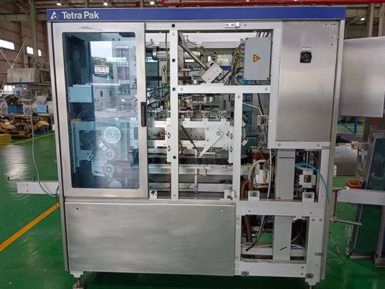 2017 利乐40贴盖机