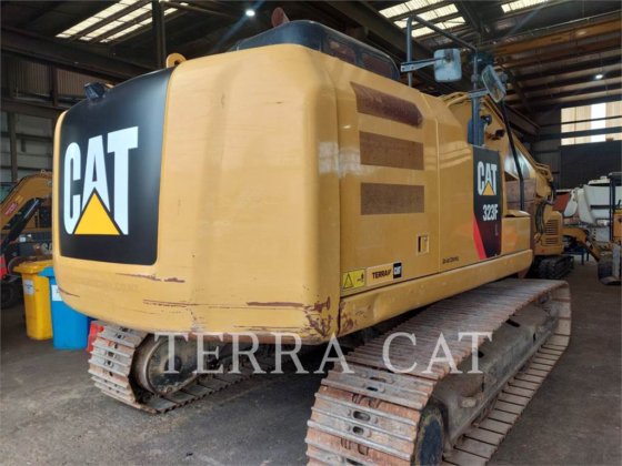 2016 CAT 323FL