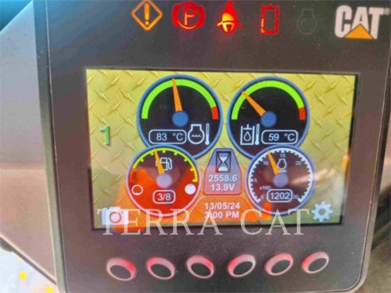 2022 CAT 239D3