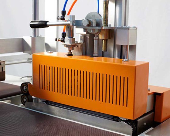 自动高速封边收缩机