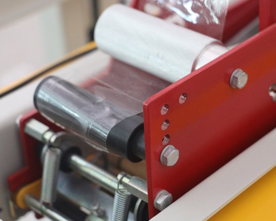 半自动纸盒封口机