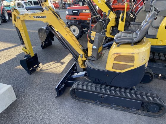 ヤンマー ViO10-2A