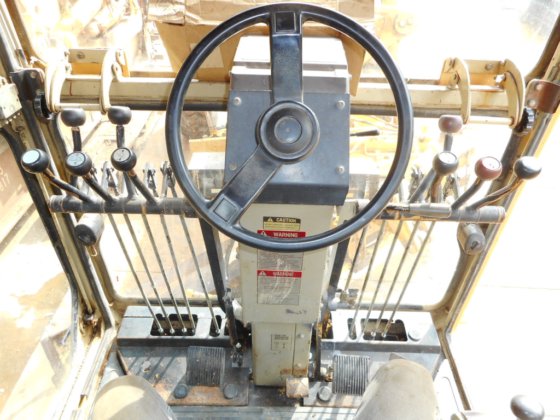 小松平地机GD605A-3 -