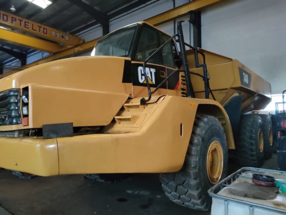 2008履带式翻斗车740 -