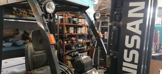 日产叉车YGL02A30U----。