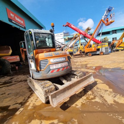 2015 斗山小型挖掘机 DX60R