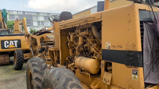 三菱平地机mg400 -