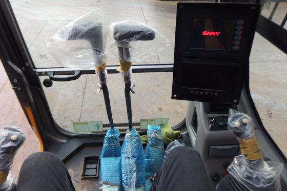 2016年三一重工履带式起重机SCC600E