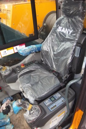 2016年三一重工履带式起重机SCC600E