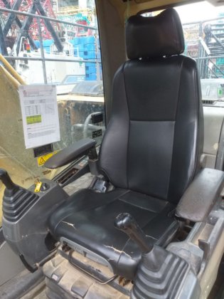 2011履带式挖掘机320D----。