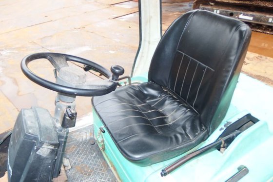 三菱小型轮式装载机ws210 -