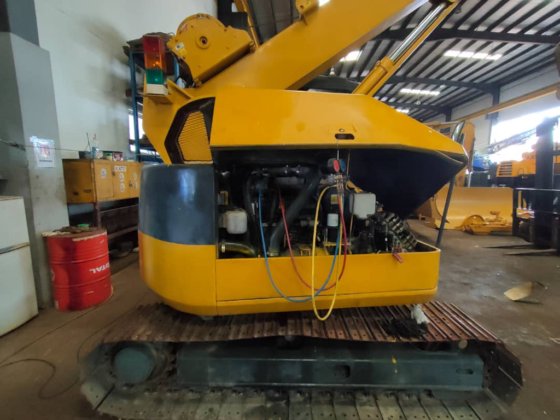 前田小型履带式起重机LC785 -