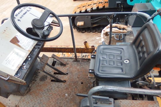 三菱沥青饰面机MF44WD -