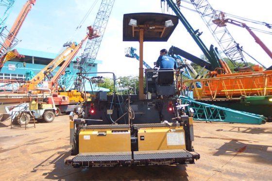 三菱沥青饰面机MF44WD -