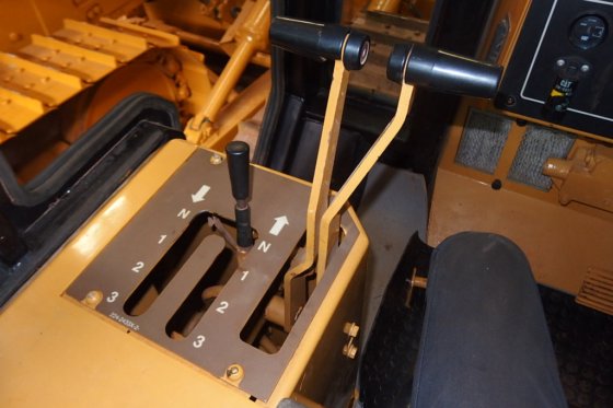 2004年卡特彼勒推土机D6G -