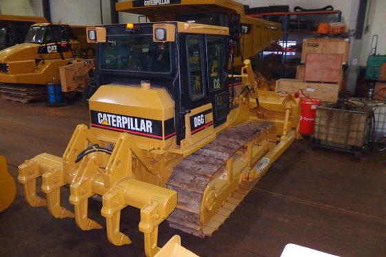 2004年卡特彼勒推土机D6G -