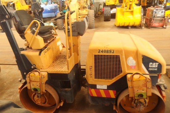 履带式串联压路机cb-224e -