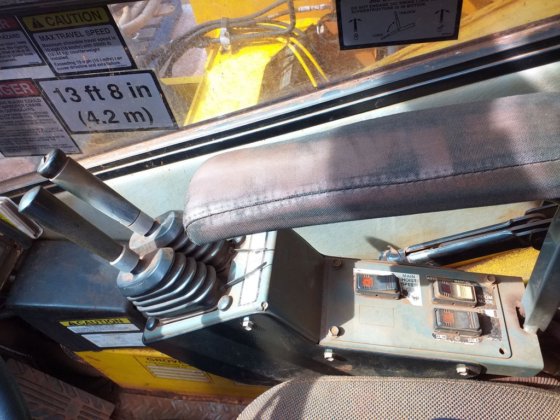 格鲁夫越野起重机rt9130e -