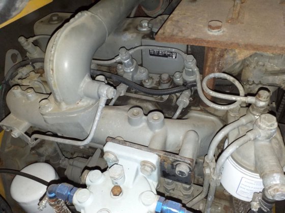 萨凯轮胎压路机 GW750 -