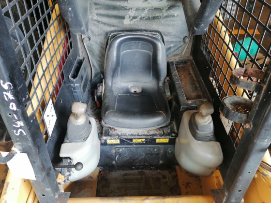 2009年履带式滑移装载机226b2 -