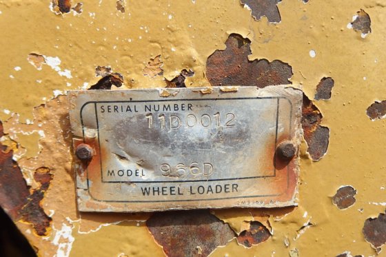 1983年履带式装载机966D----。