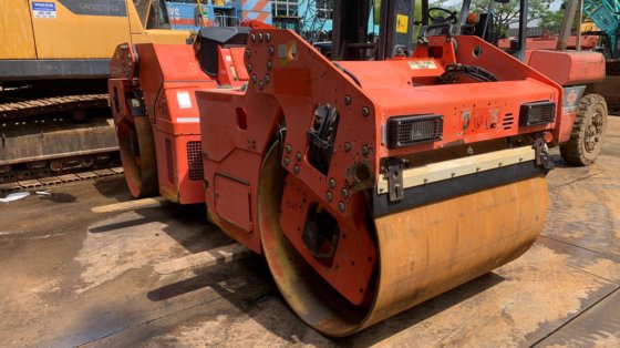 2010年达纳派克振动串联式压路机cc224hf --