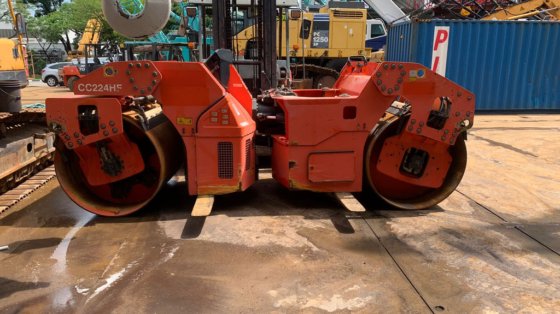 2010年达纳派克振动串联式压路机cc224hf --