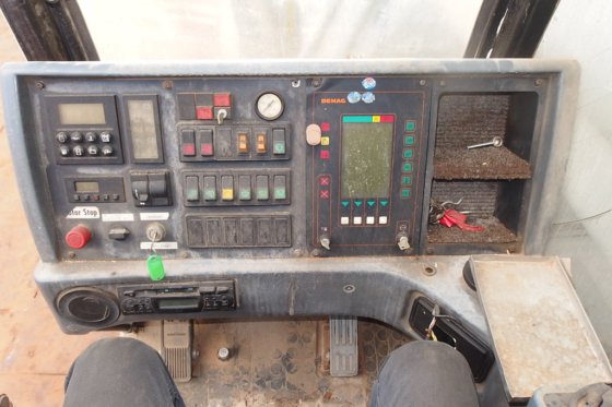 德马格液压汽车起重机AC120 -