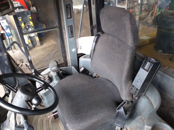 2004履带式装载机966g II -